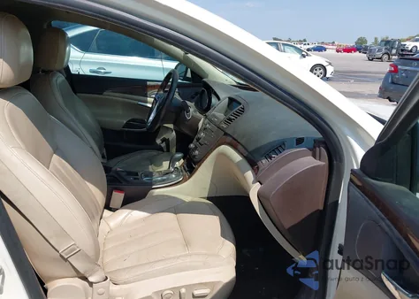 2013 Buick Regal Turbo - Premium 1 z USA, uszkodzony, nr VIN 2G4GS5EV4D9246907